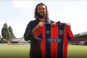 太阳报：卡罗尔腿筋受伤缺席4-6周，英格兰第六级别联赛首秀推迟