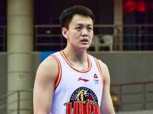 媒体人：姜宇星是首钢较早接触的球员之一 开始曾比较有希望加盟