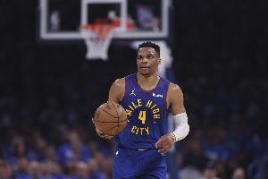 Stein：国王现在不积极参与蒙克交易谈判 探索过其他方式签威少